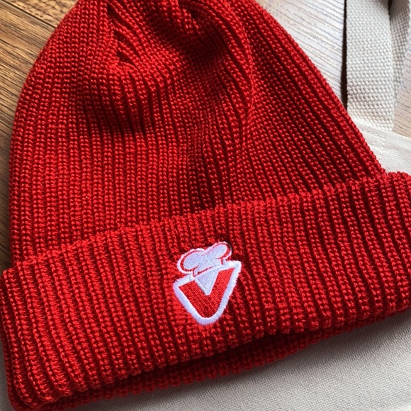 Vachon tote bag, red tuque, and white water bottle , mange de la joie sac - Picture 4 of 9